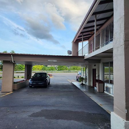 Econo Lodge Wytheville I-77 & I-81 Exterior foto