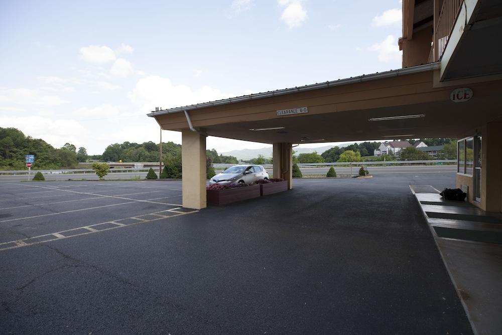 Econo Lodge Wytheville I-77 & I-81 Exterior foto