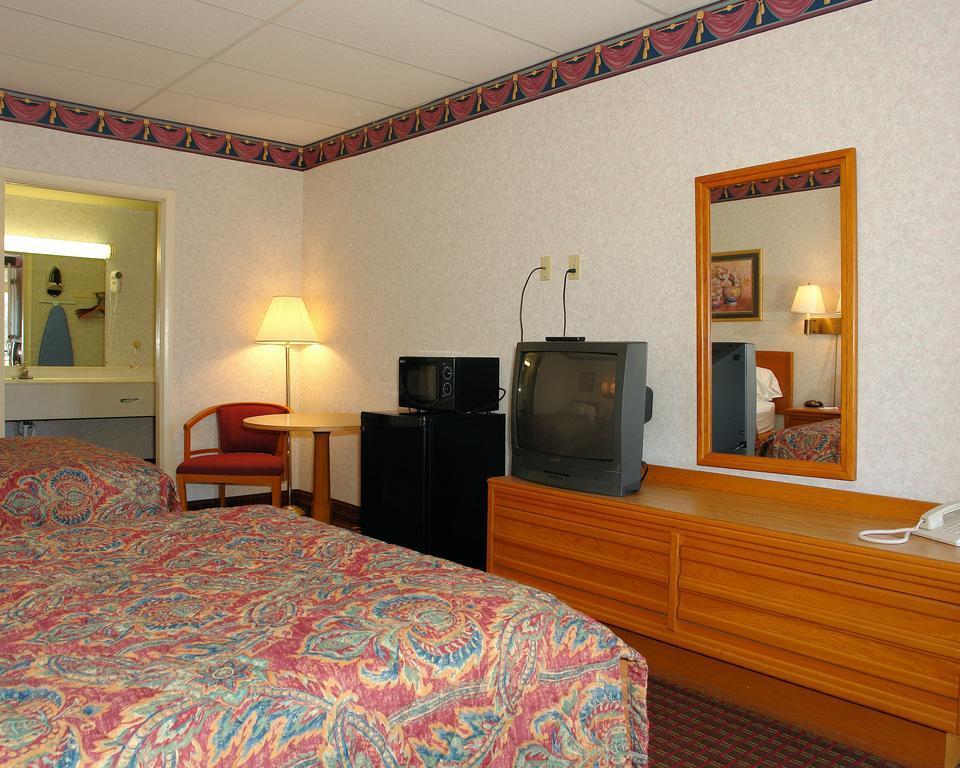 Econo Lodge Wytheville I-77 & I-81 Exterior foto