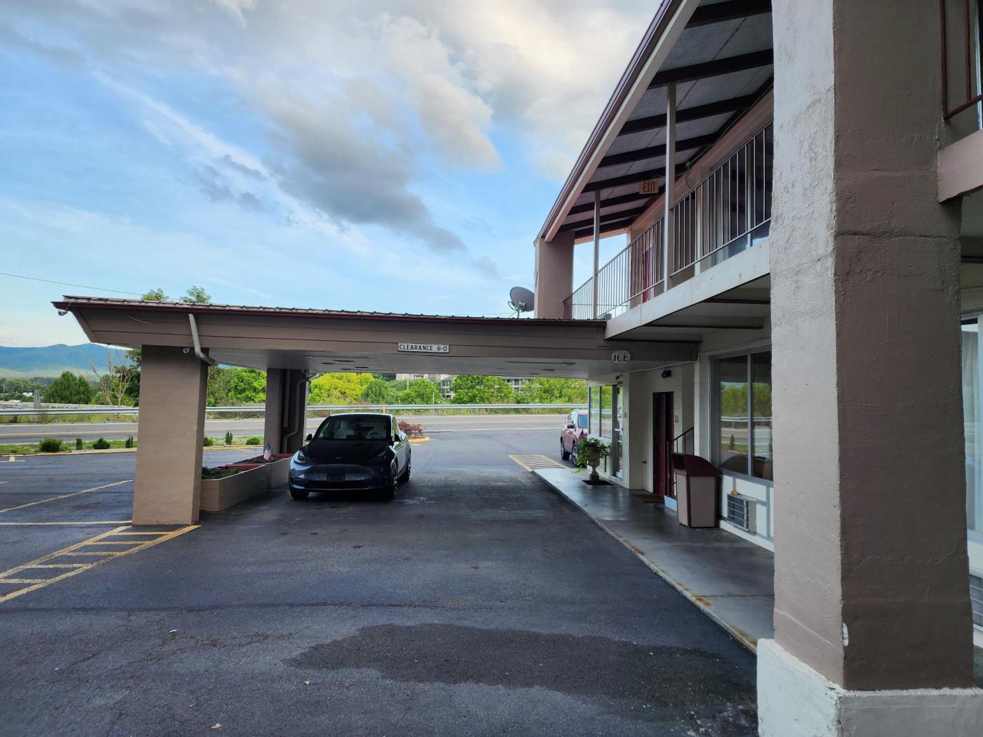 Econo Lodge Wytheville I-77 & I-81 Exterior foto