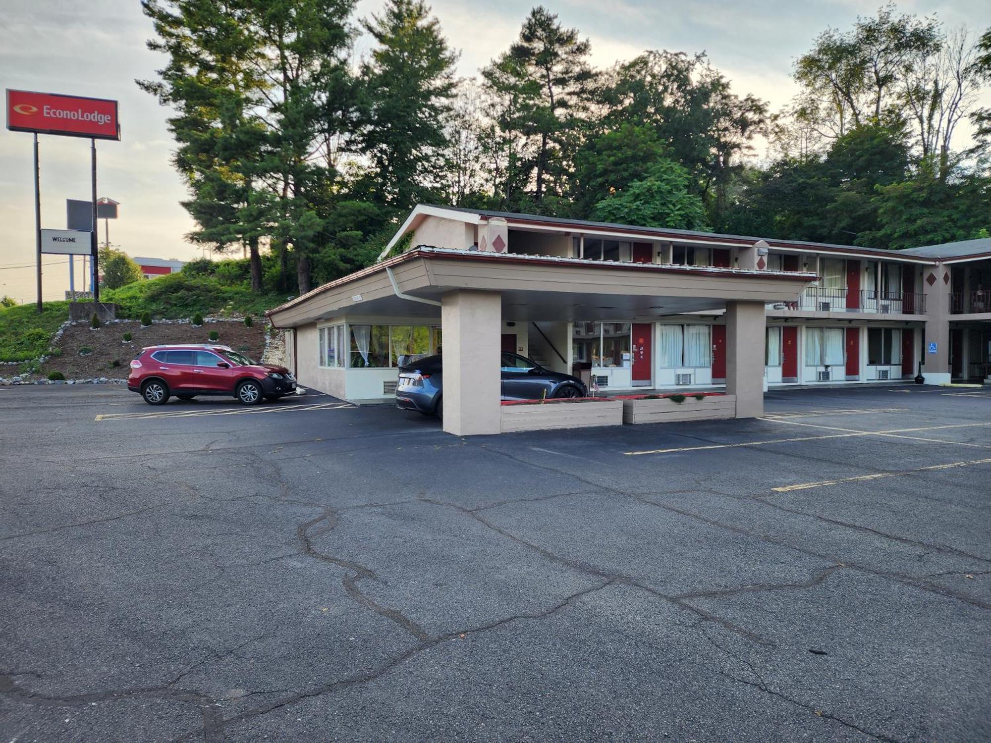 Econo Lodge Wytheville I-77 & I-81 Exterior foto