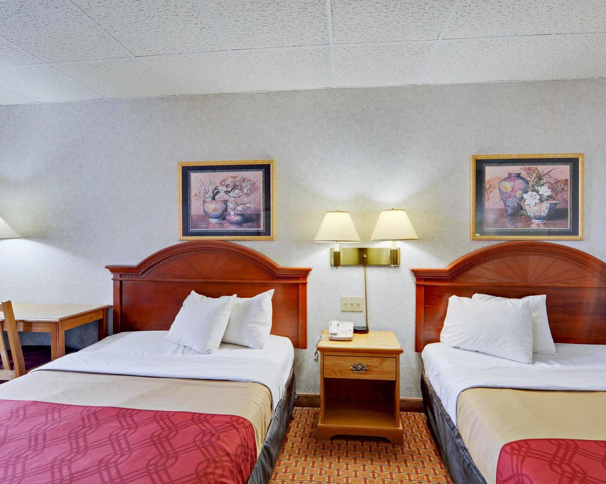 Econo Lodge Wytheville I-77 & I-81 Exterior foto
