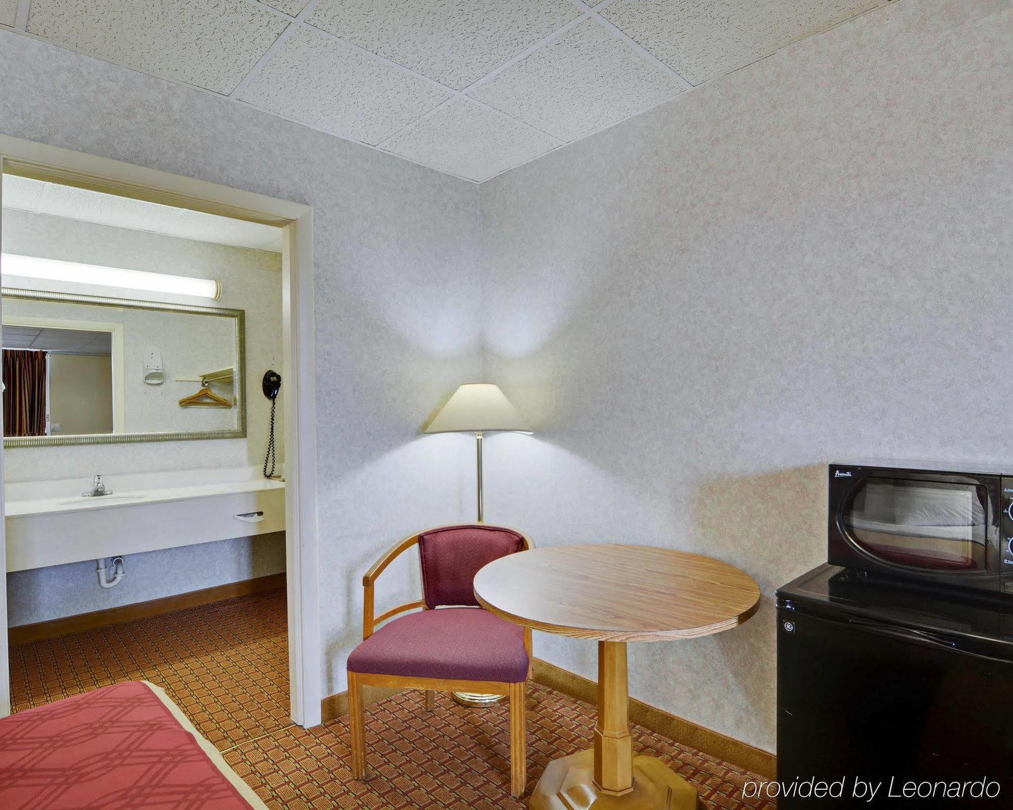 Econo Lodge Wytheville I-77 & I-81 Exterior foto
